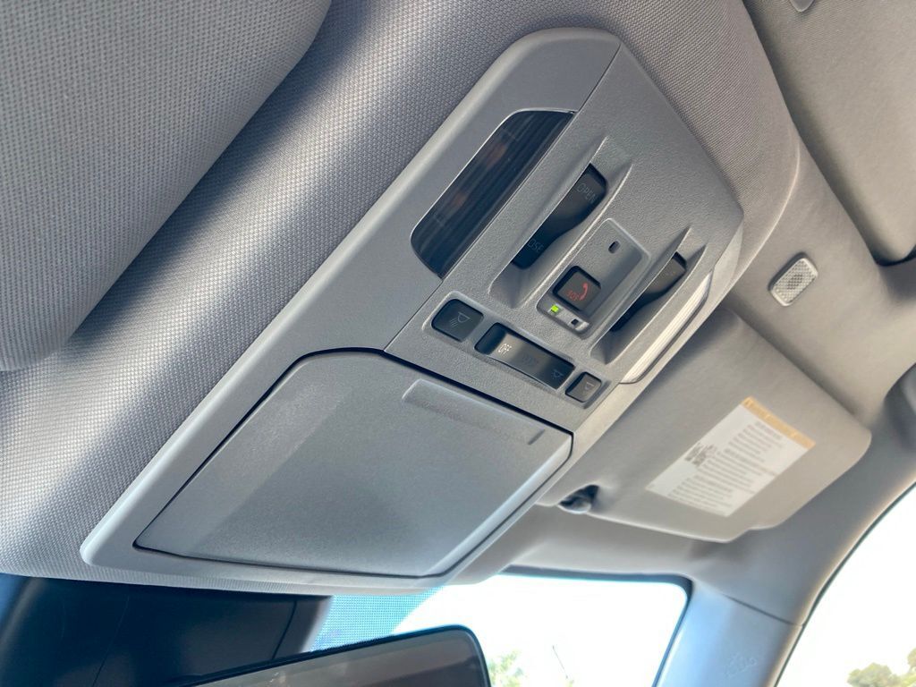2025 Toyota Highlander XLE San Antonio TX