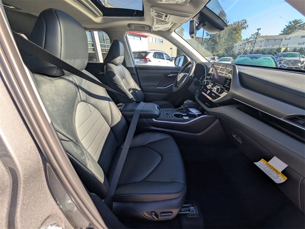 2025 Toyota Highlander XLE Cockeysville MD