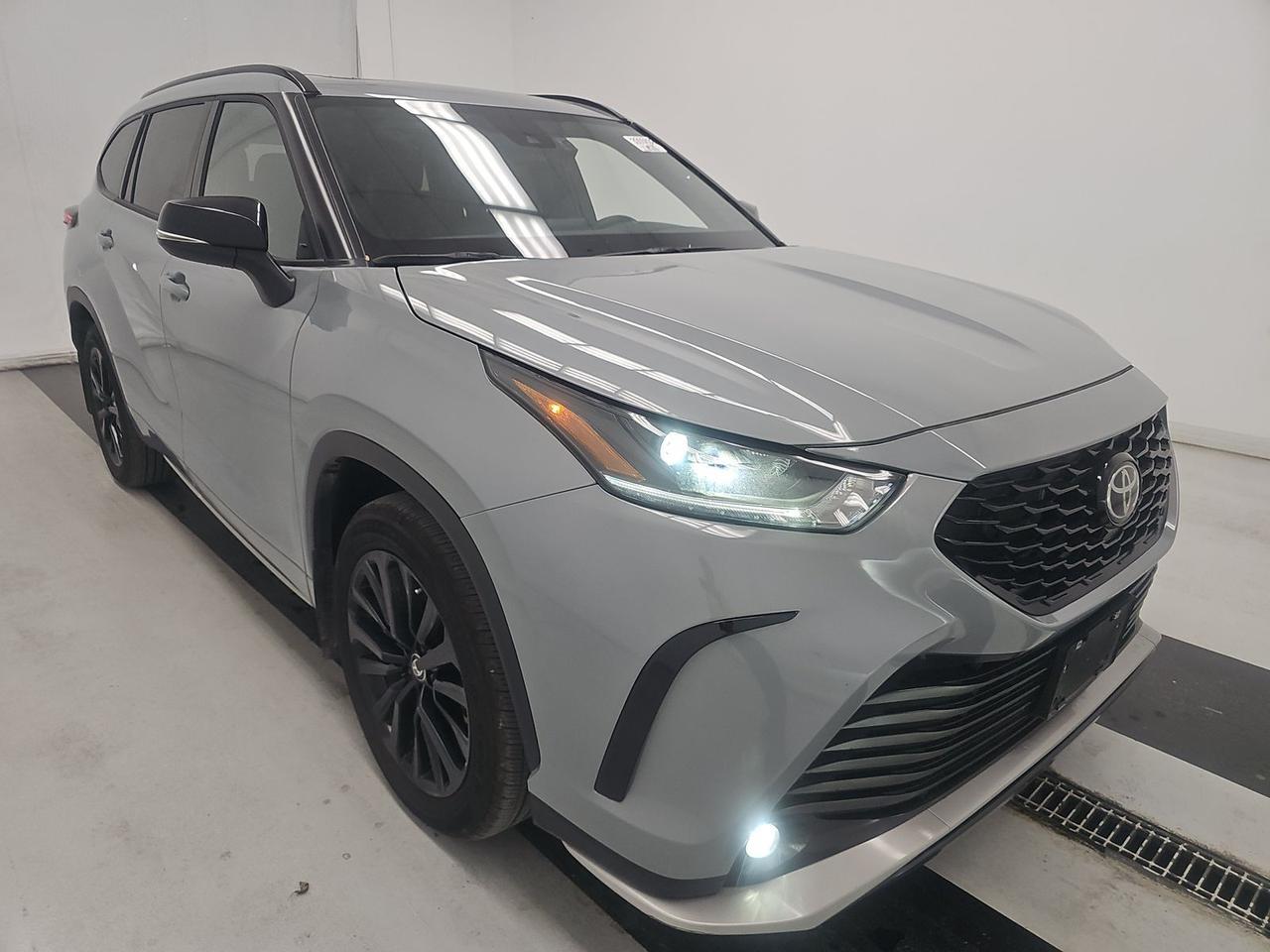 2025 Toyota Highlander XSE Knoxville TN