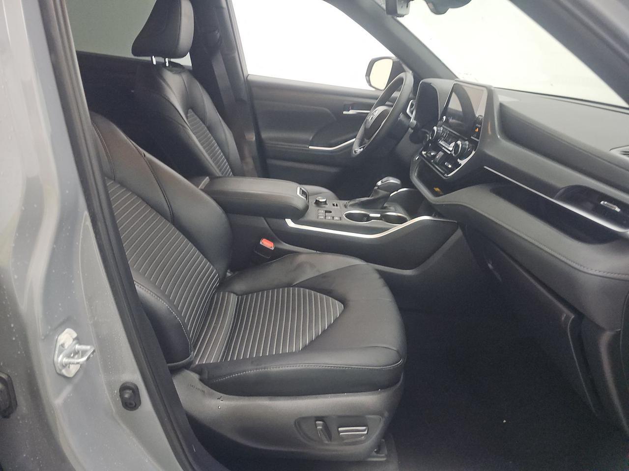 2025 Toyota Highlander XSE Knoxville TN