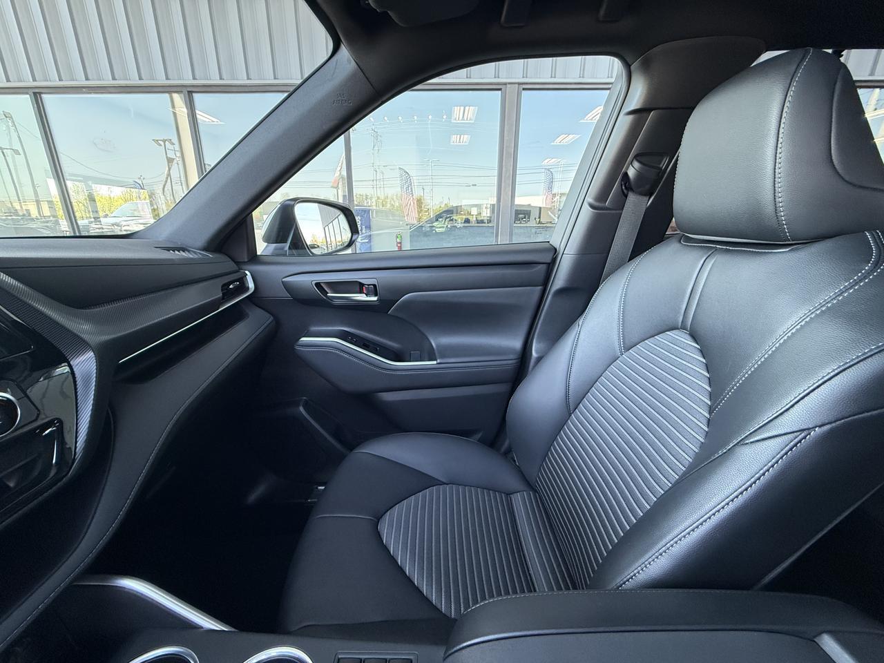 2025 Toyota Highlander XSE Knoxville TN