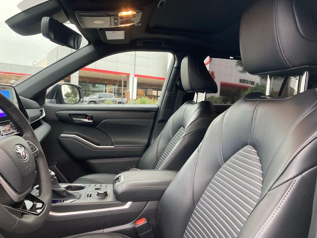 2025 Toyota Highlander XSE San Antonio TX