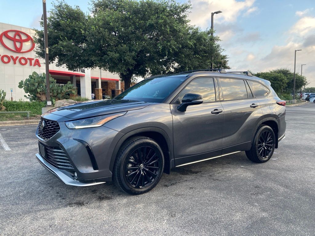 2025 Toyota Highlander XSE