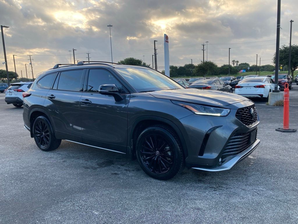 2025 Toyota Highlander XSE