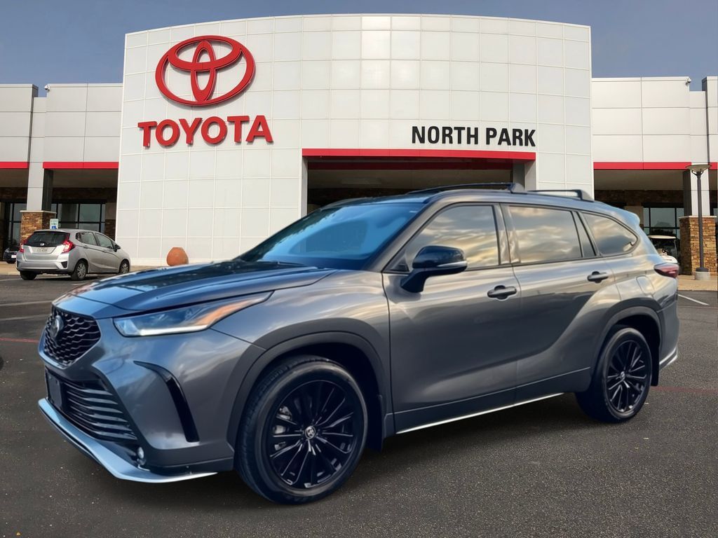 2025 Toyota Highlander XSE