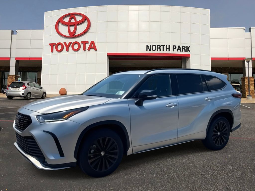 2025 Toyota Highlander XSE