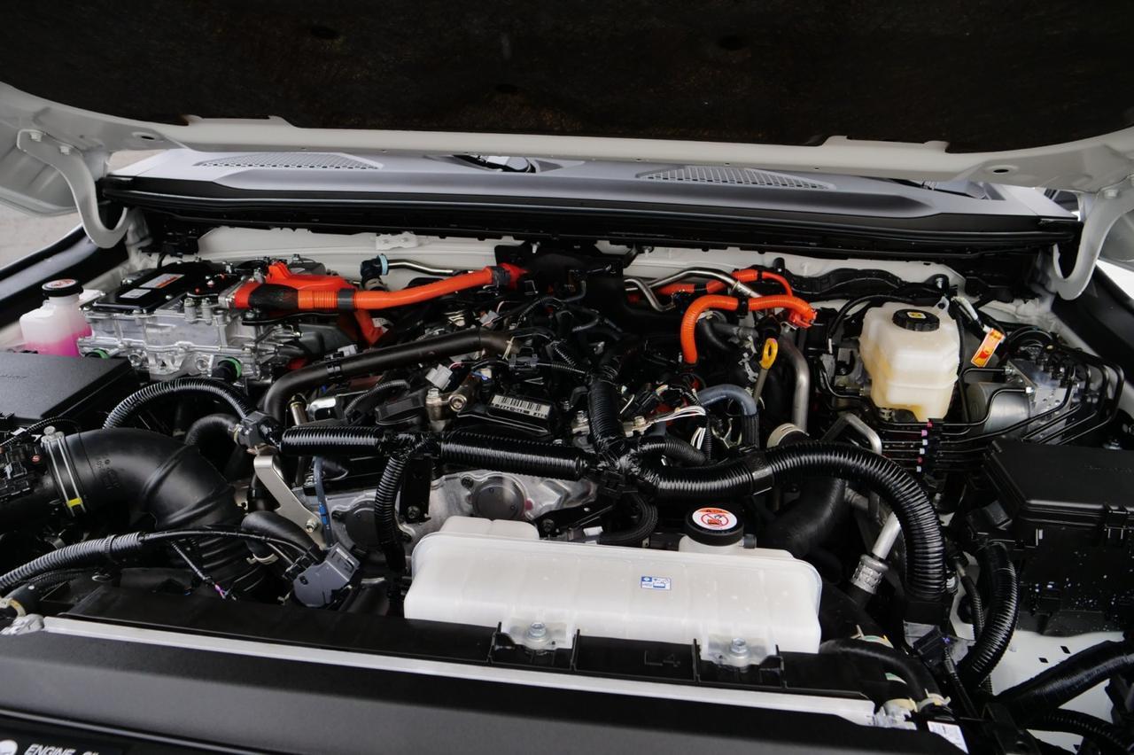 2025 Toyota Land Cruiser 4WD / Premium Package / Tire Upgrade / Cooled Seats! Lincolnton NC