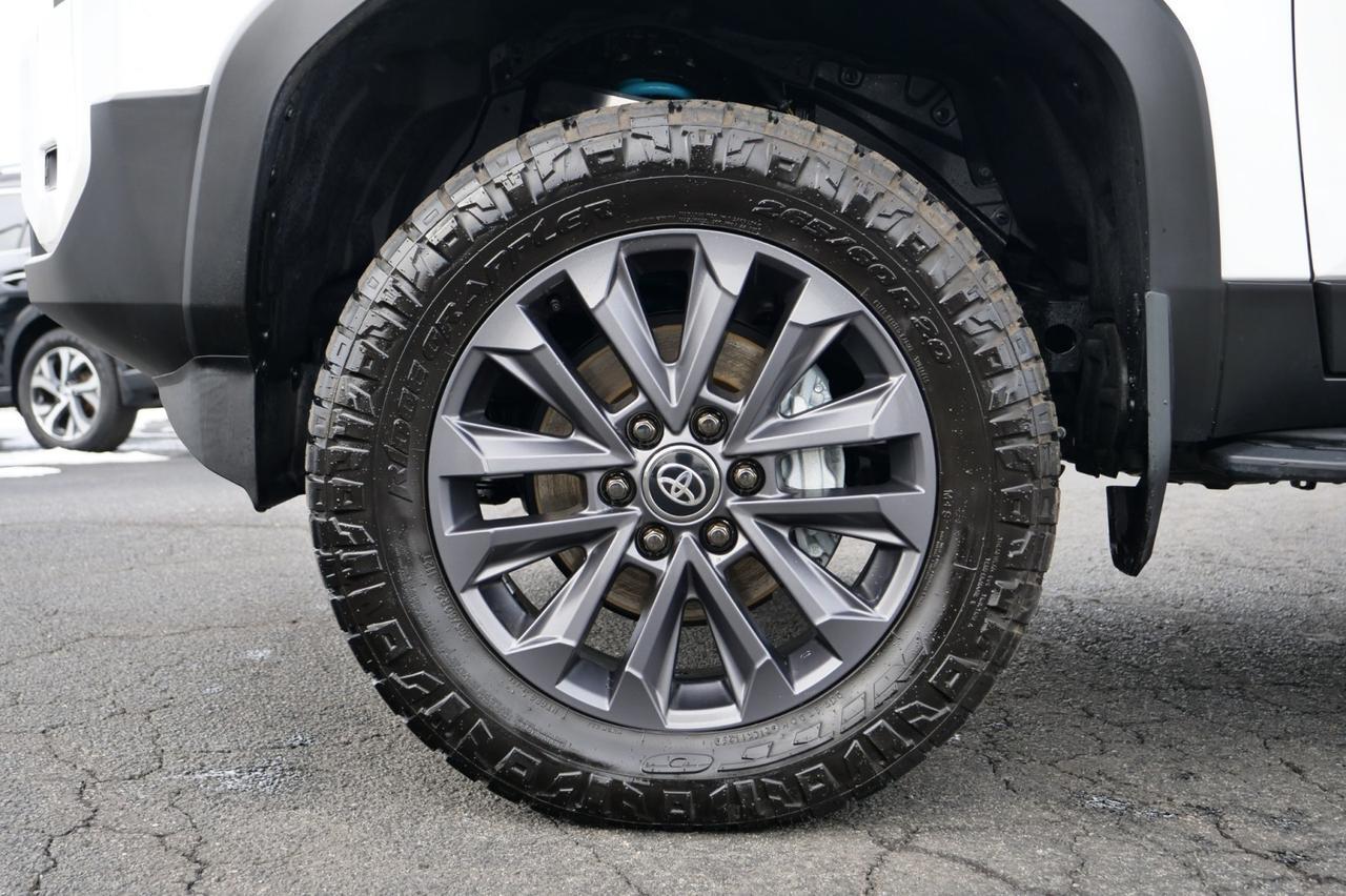 2025 Toyota Land Cruiser 4WD / Premium Package / Tire Upgrade / Cooled Seats! Lincolnton NC