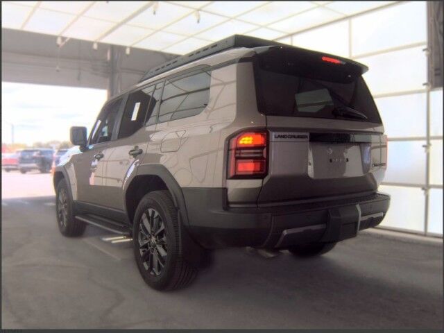 2025 Toyota Land Cruiser Premium