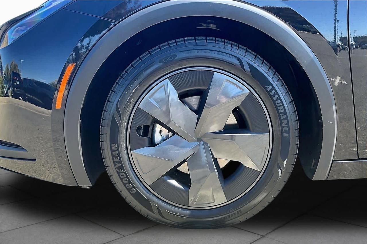 2025 Toyota Prius LE Folsom CA