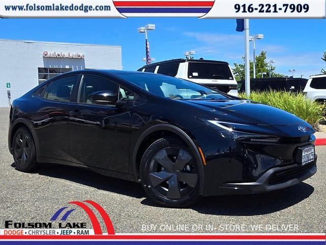 2025 Toyota Prius LE