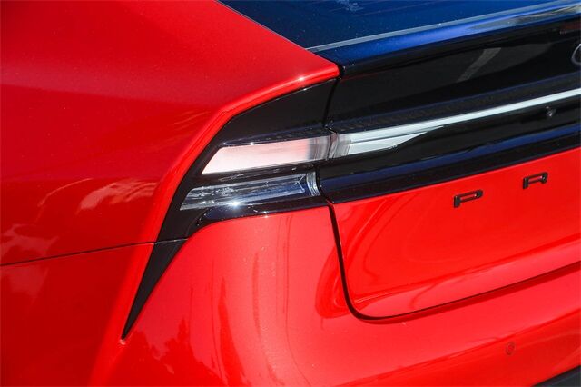 2025 Toyota Prius Plug-In Hybrid SE Glendale CA