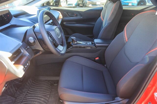 2025 Toyota Prius Plug-In Hybrid SE Glendale CA