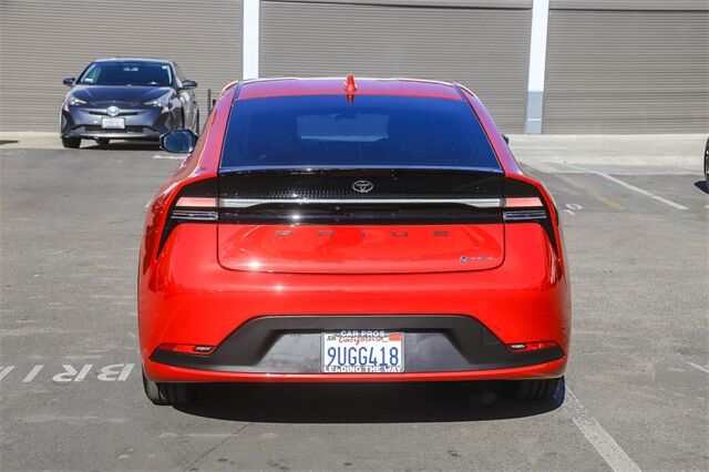 2025 Toyota Prius Plug-In Hybrid SE Glendale CA