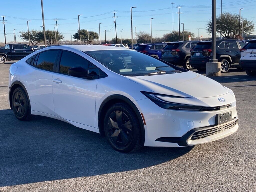 2025 Toyota Prius Plug-In Hybrid SE