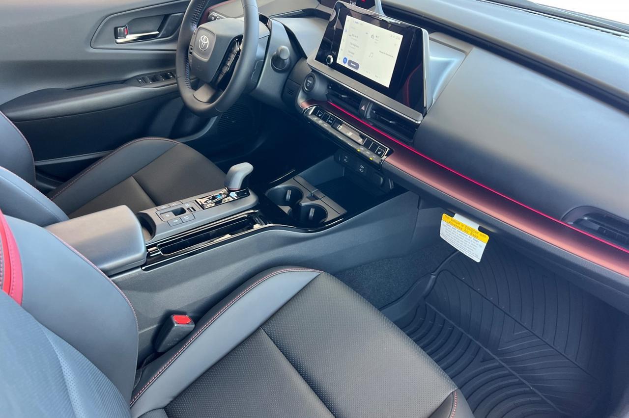 2025 Toyota Prius Plug-in Ontario OR