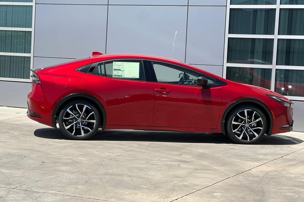 2025 Toyota Prius Plug-in Ontario OR