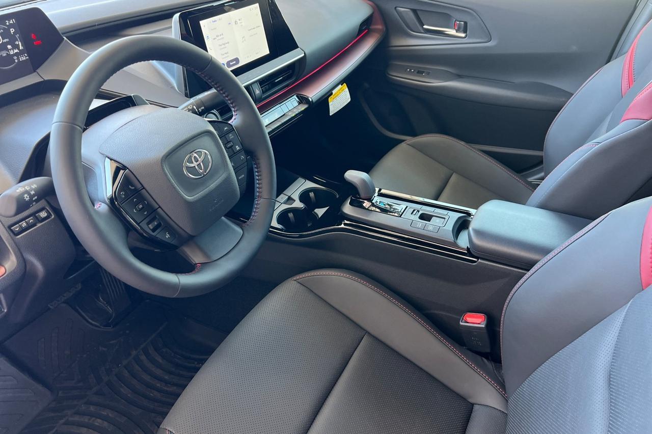 2025 Toyota Prius Plug-in Ontario OR