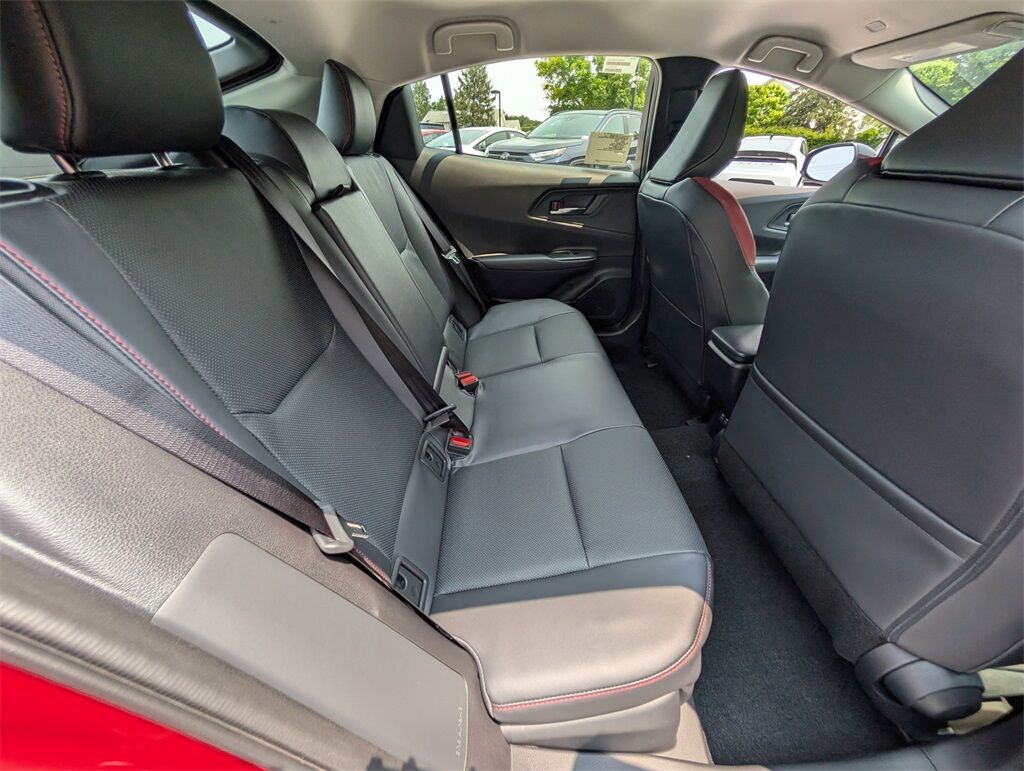 2025 Toyota Prius Plug-in