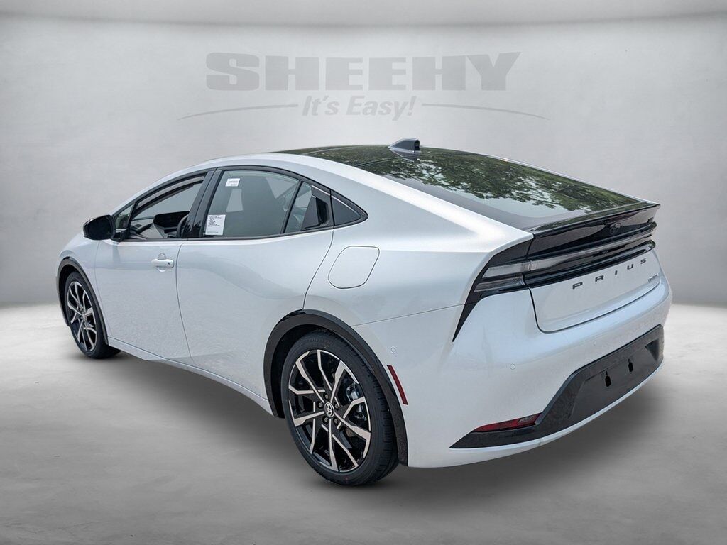 2025 Toyota Prius Plug-in