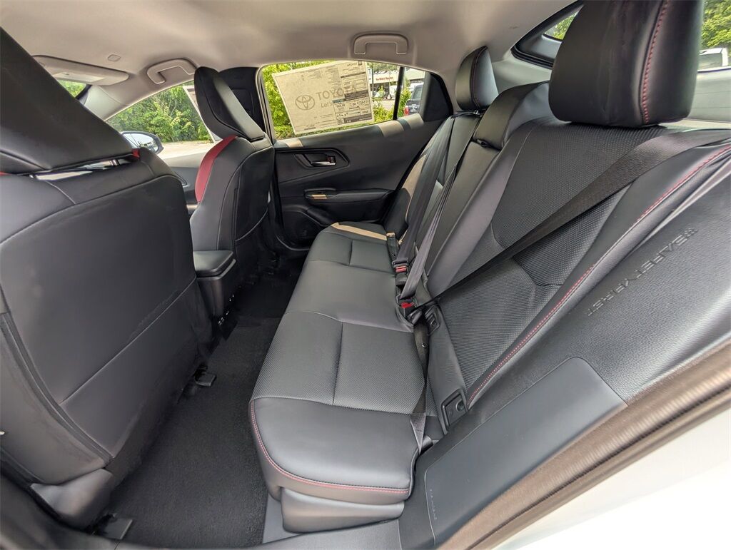 2025 Toyota Prius Plug-in