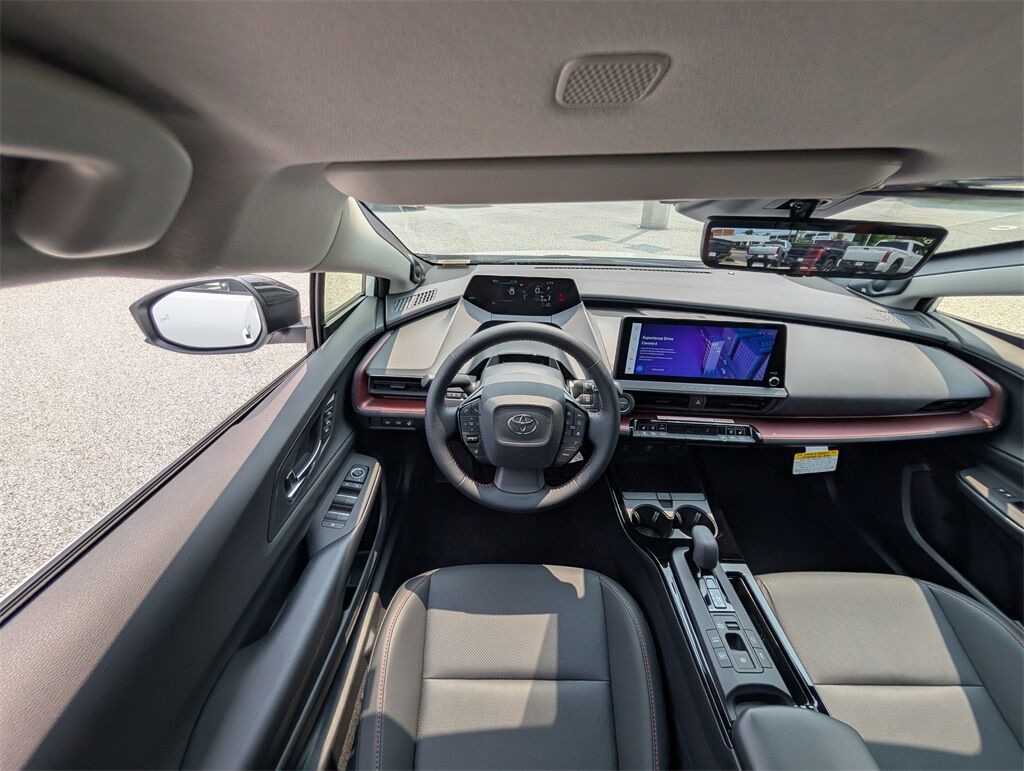 2025 Toyota Prius Plug-in