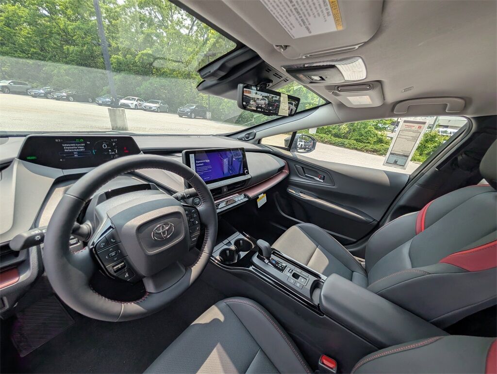 2025 Toyota Prius Plug-in