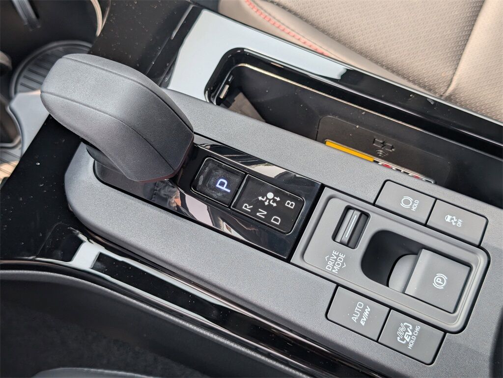 2025 Toyota Prius Plug-in
