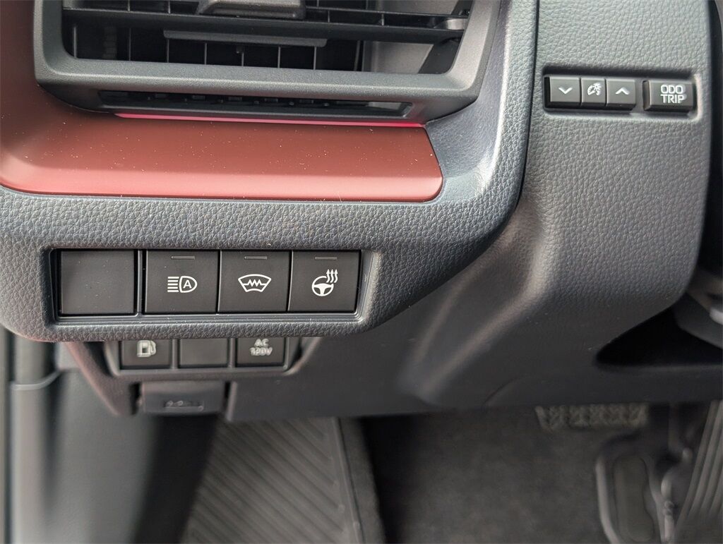 2025 Toyota Prius Plug-in