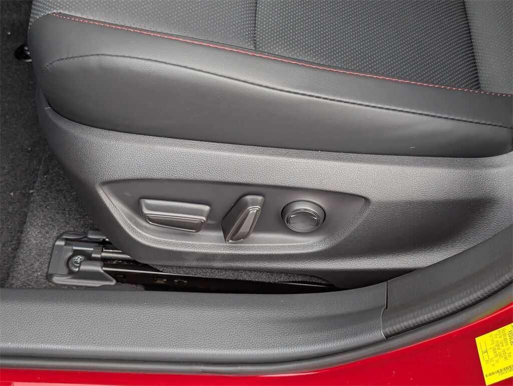 2025 Toyota Prius Plug-in