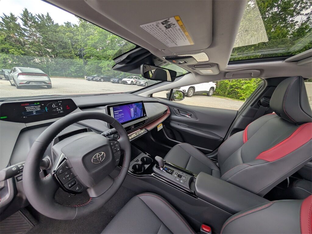 2025 Toyota Prius Plug-in
