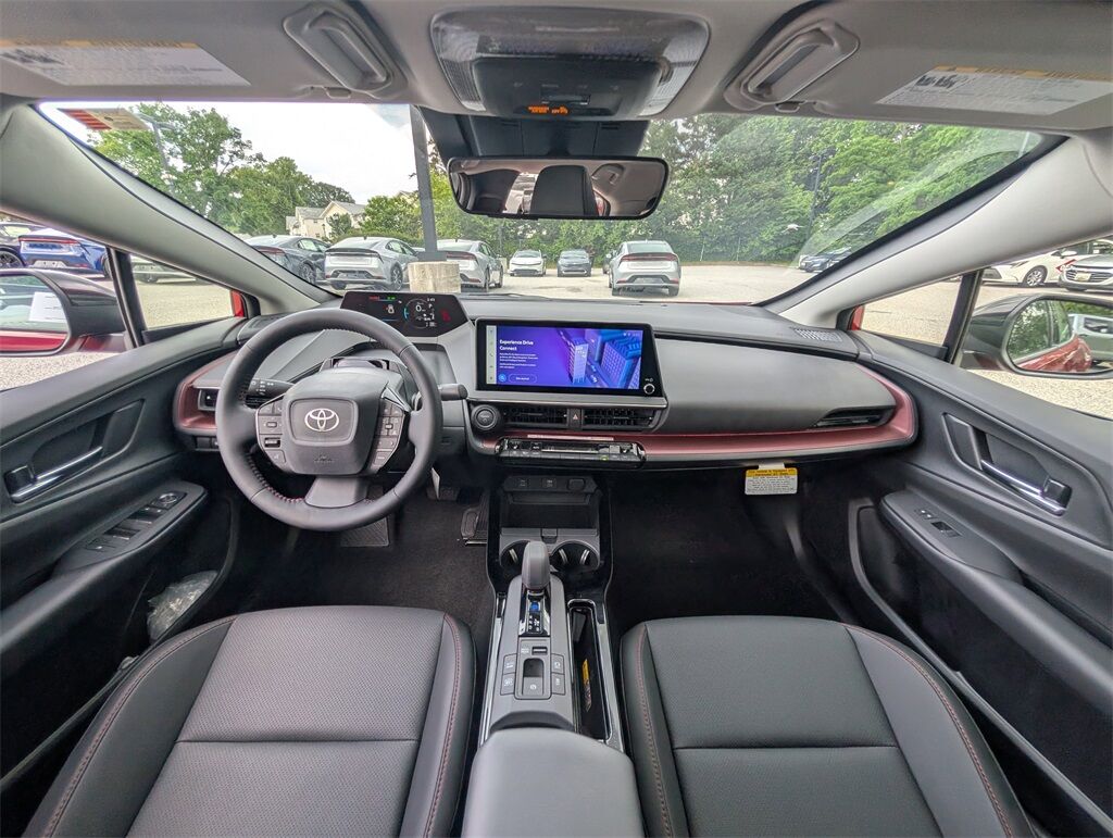 2025 Toyota Prius Plug-in