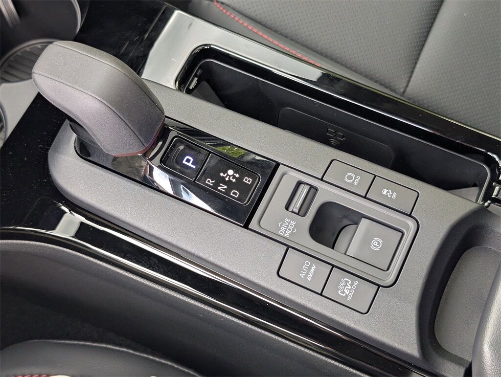 2025 Toyota Prius Plug-in