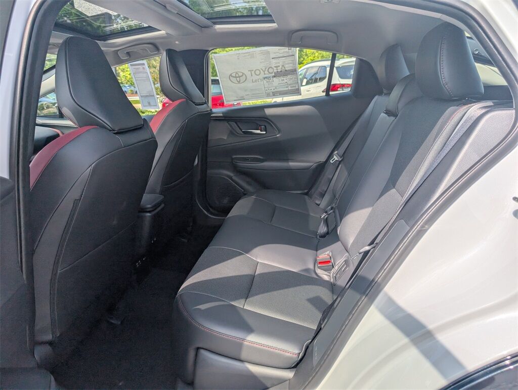 2025 Toyota Prius Plug-in