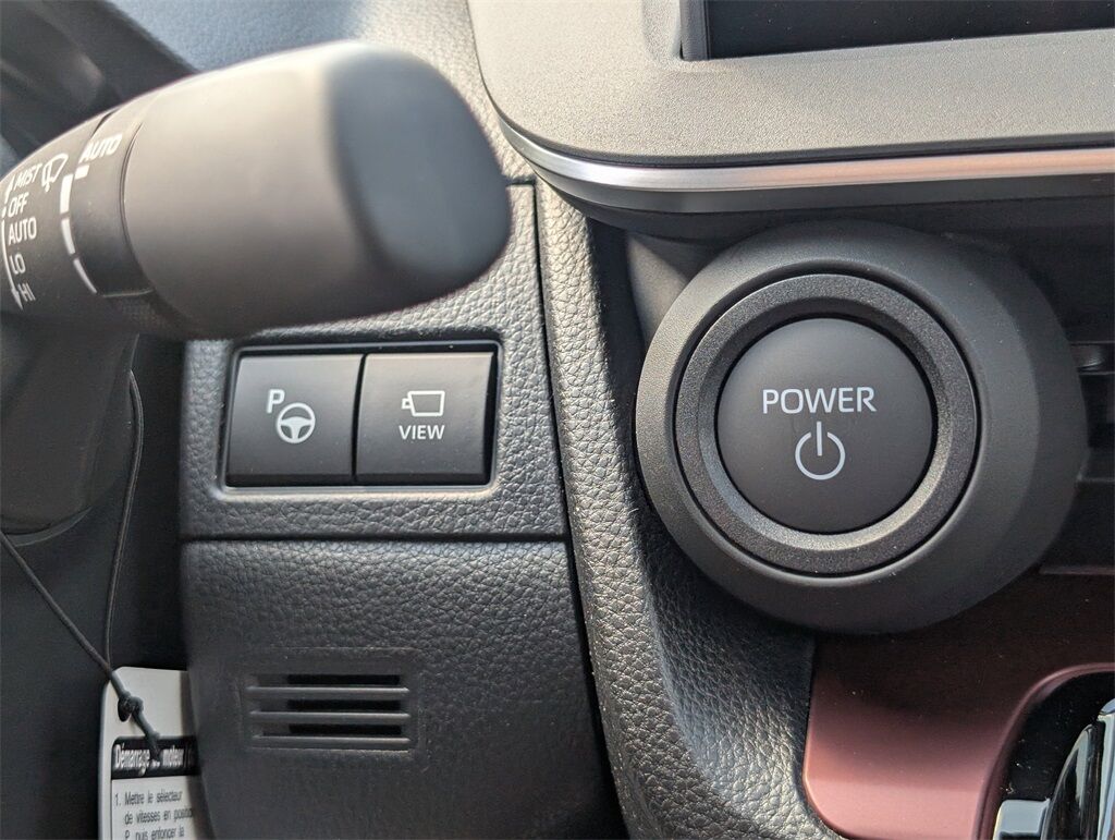 2025 Toyota Prius Plug-in