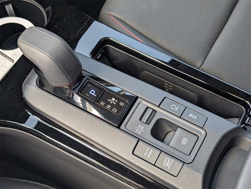 2025 Toyota Prius Plug-in