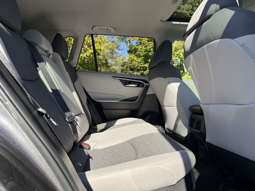 2025 Toyota RAV4 Hybrid Hybrid XLE Fredericksburg VA