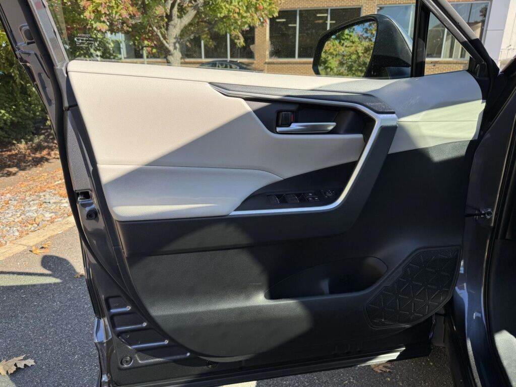 2025 Toyota RAV4 Hybrid Hybrid XLE Fredericksburg VA