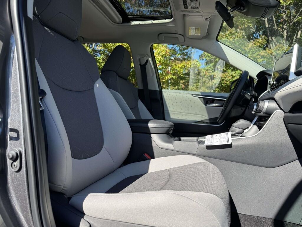 2025 Toyota RAV4 Hybrid Hybrid XLE Fredericksburg VA