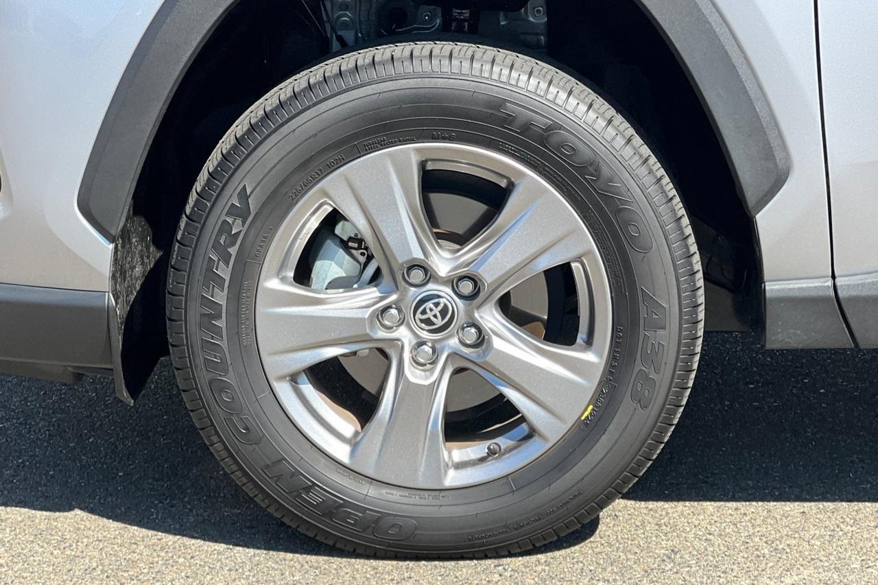2025 Toyota RAV4 Hybrid LE Roseville CA