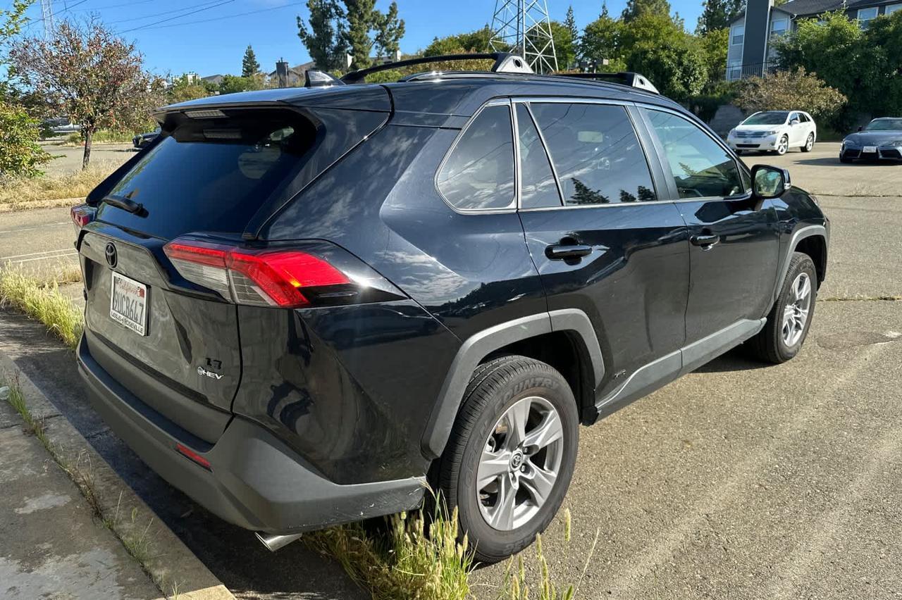 2025 Toyota RAV4 Hybrid LE