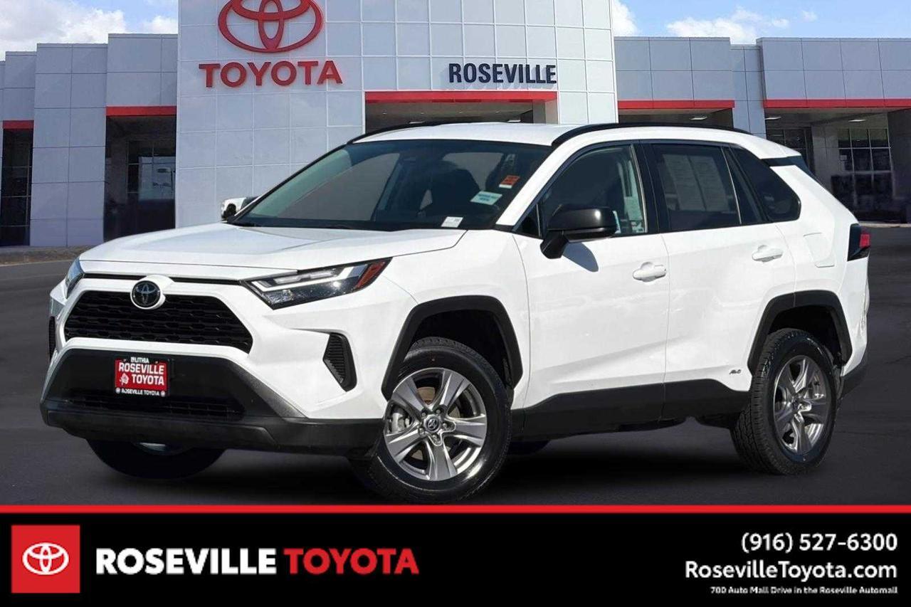 2025 Toyota RAV4 Hybrid LE