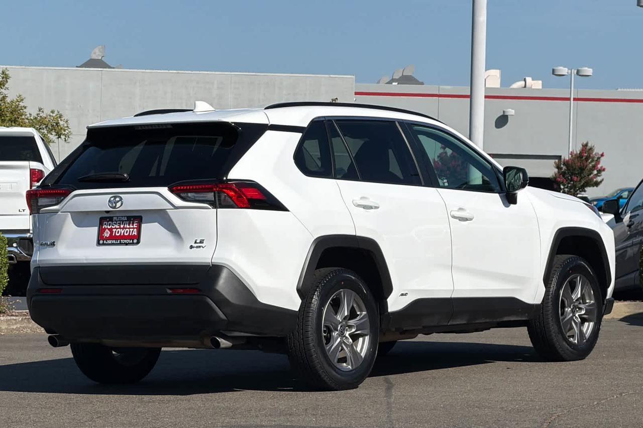 2025 Toyota RAV4 Hybrid LE