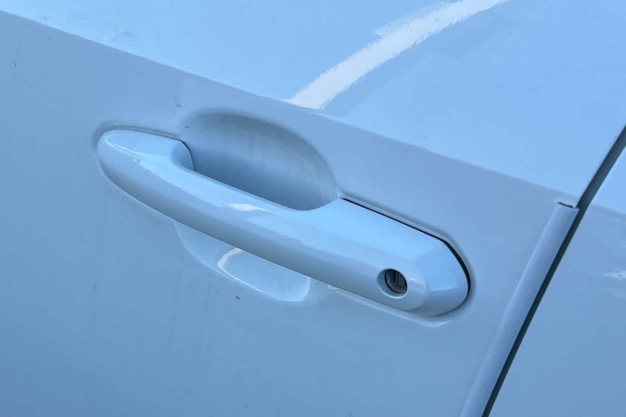 2025 Toyota RAV4 Hybrid LE Roseville CA