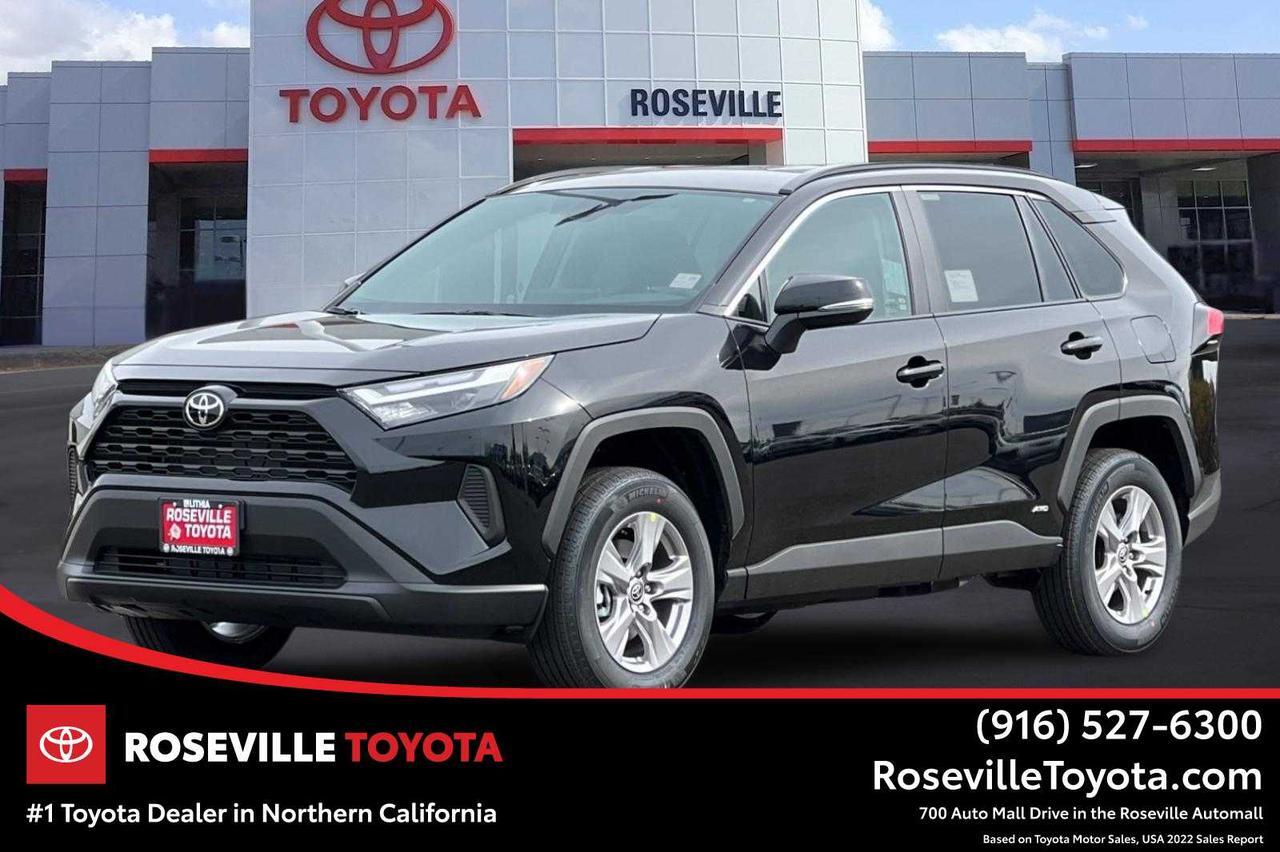 2025 Toyota RAV4 Hybrid LE