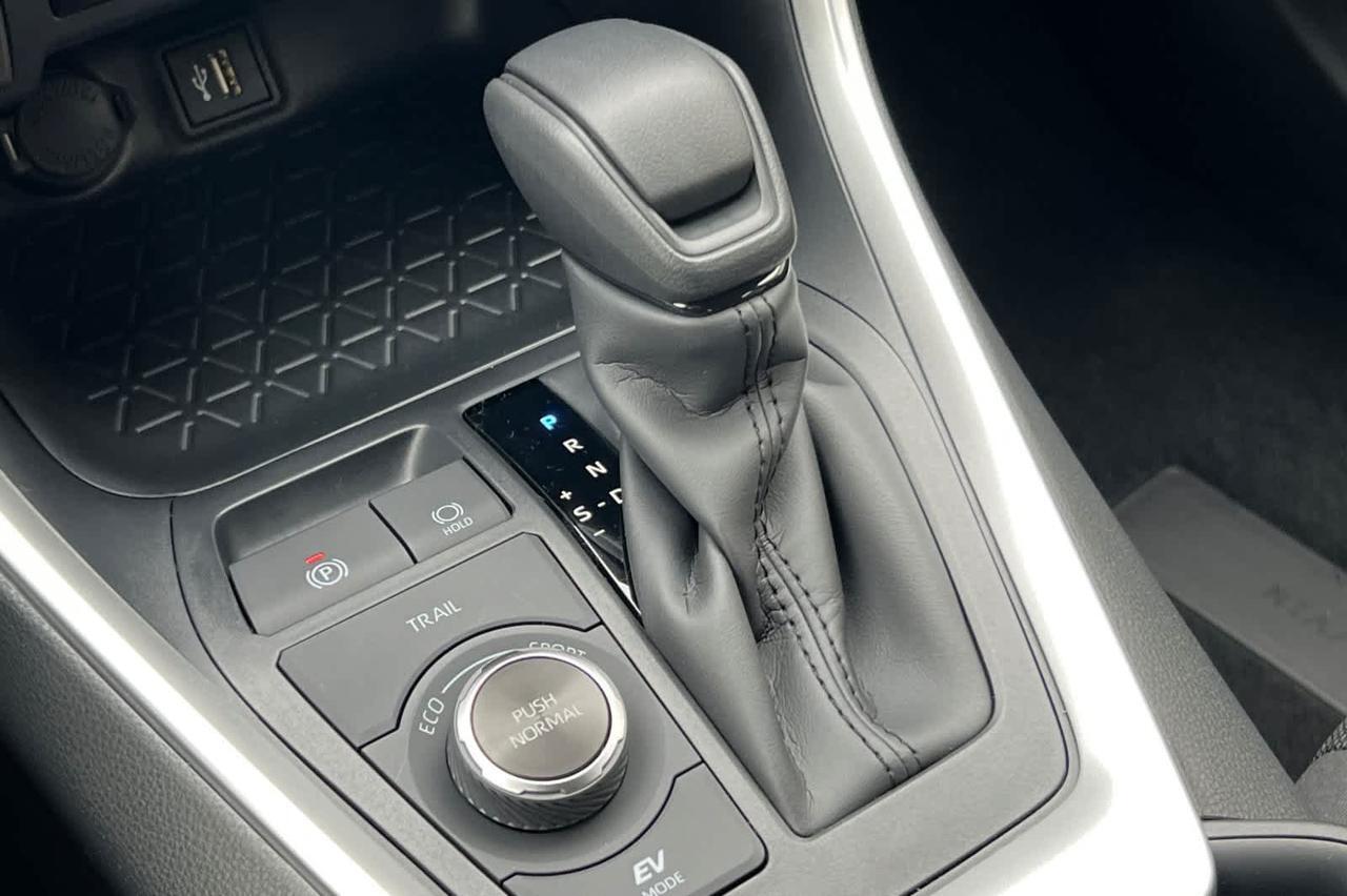 2025 Toyota RAV4 Hybrid LE Roseville CA