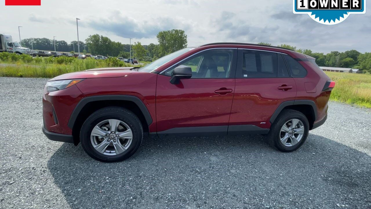 2025 Toyota RAV4 Hybrid LE White River Junction VT