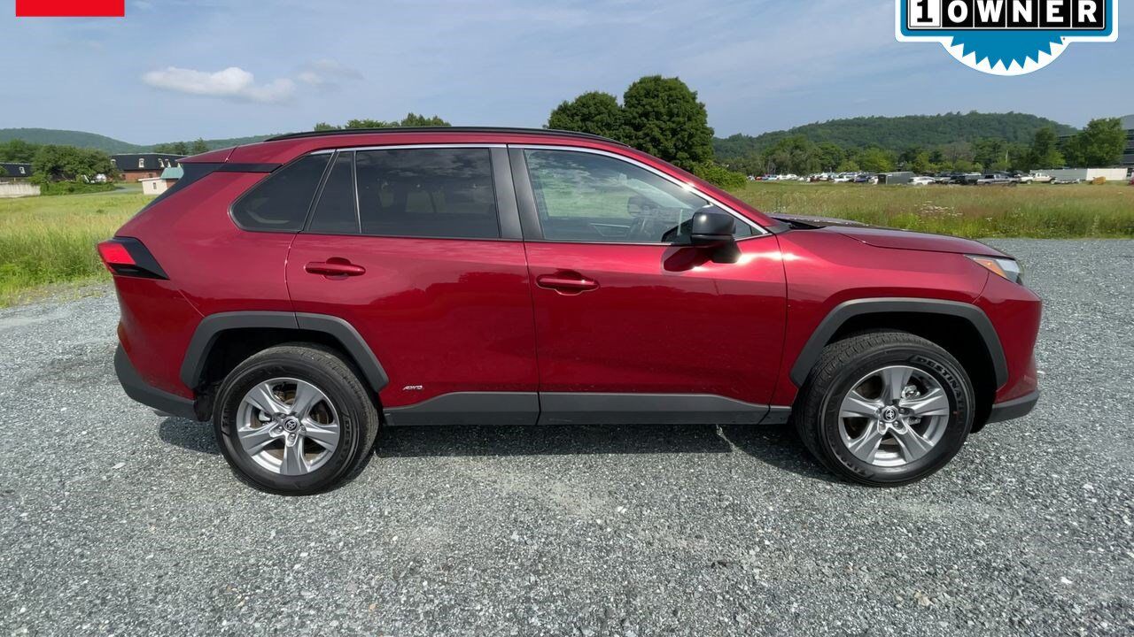 2025 Toyota RAV4 Hybrid LE White River Junction VT