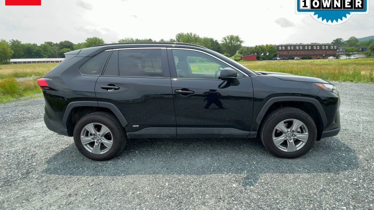 2025 Toyota RAV4 Hybrid LE White River Junction VT