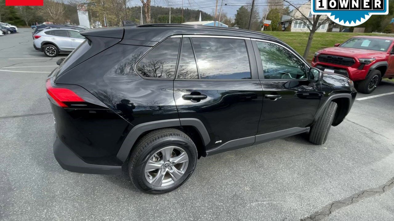 2025 Toyota RAV4 Hybrid LE White River Junction VT